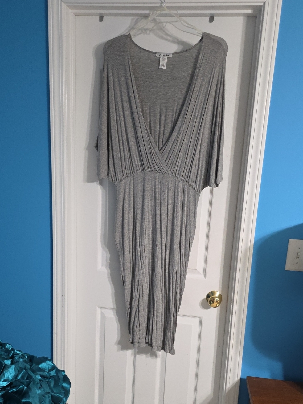 Casual Gray V-Neck Midi Dress